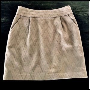💥PRICE REDUCED💥TRINA TURK TAUPE SKIRT.